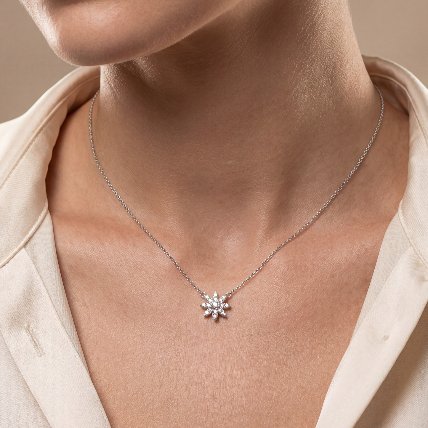 Petal Spark Silver Pendant Chain