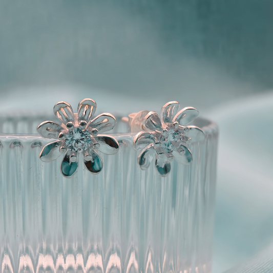 Daisy Bloom Silver Stud Earrings