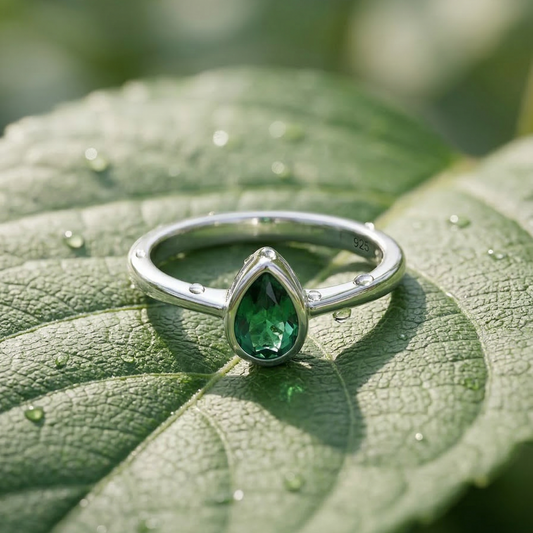 Emerald Dewdrop 925 Sterling Silver Ring